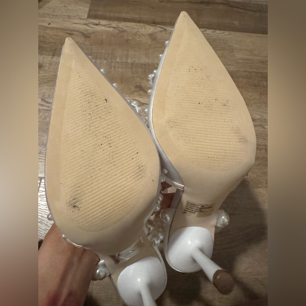 White Pearl-Embellished Women's Heels. Brand new. Only tried on indoor. - Picture 12 of 13